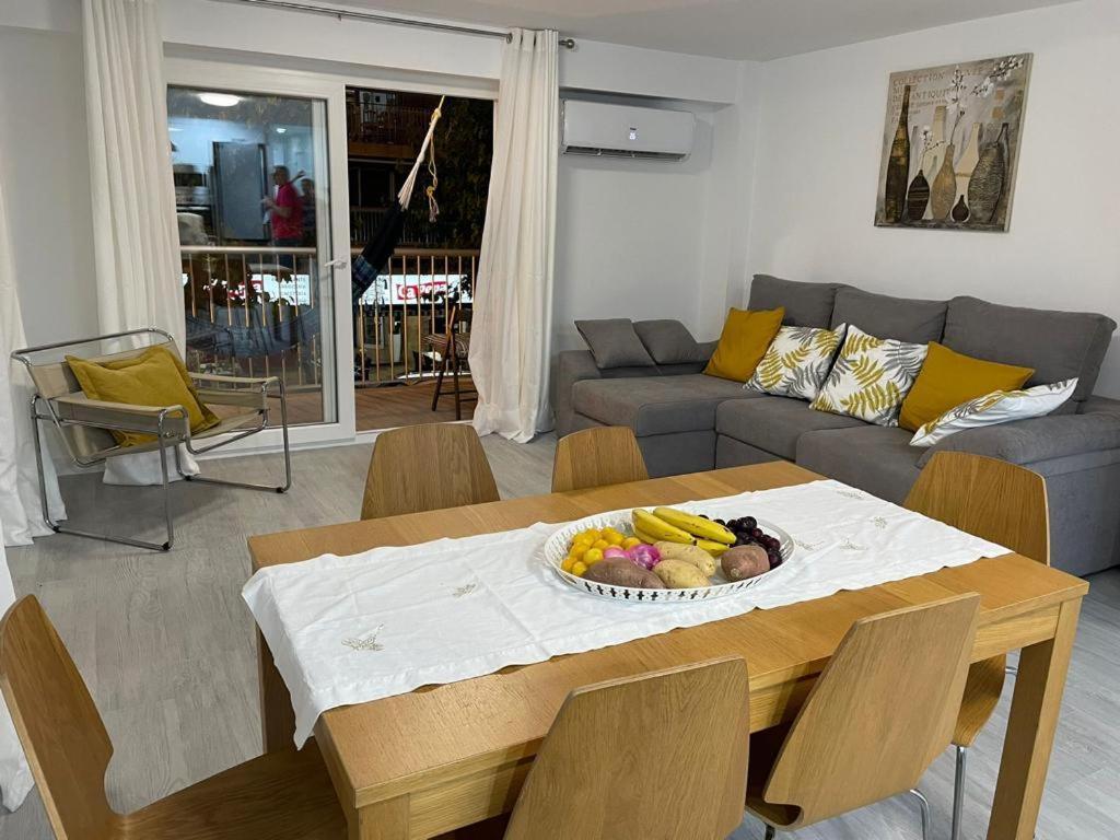 New Stylish Beach Front Apartment Кулера Екстериор снимка